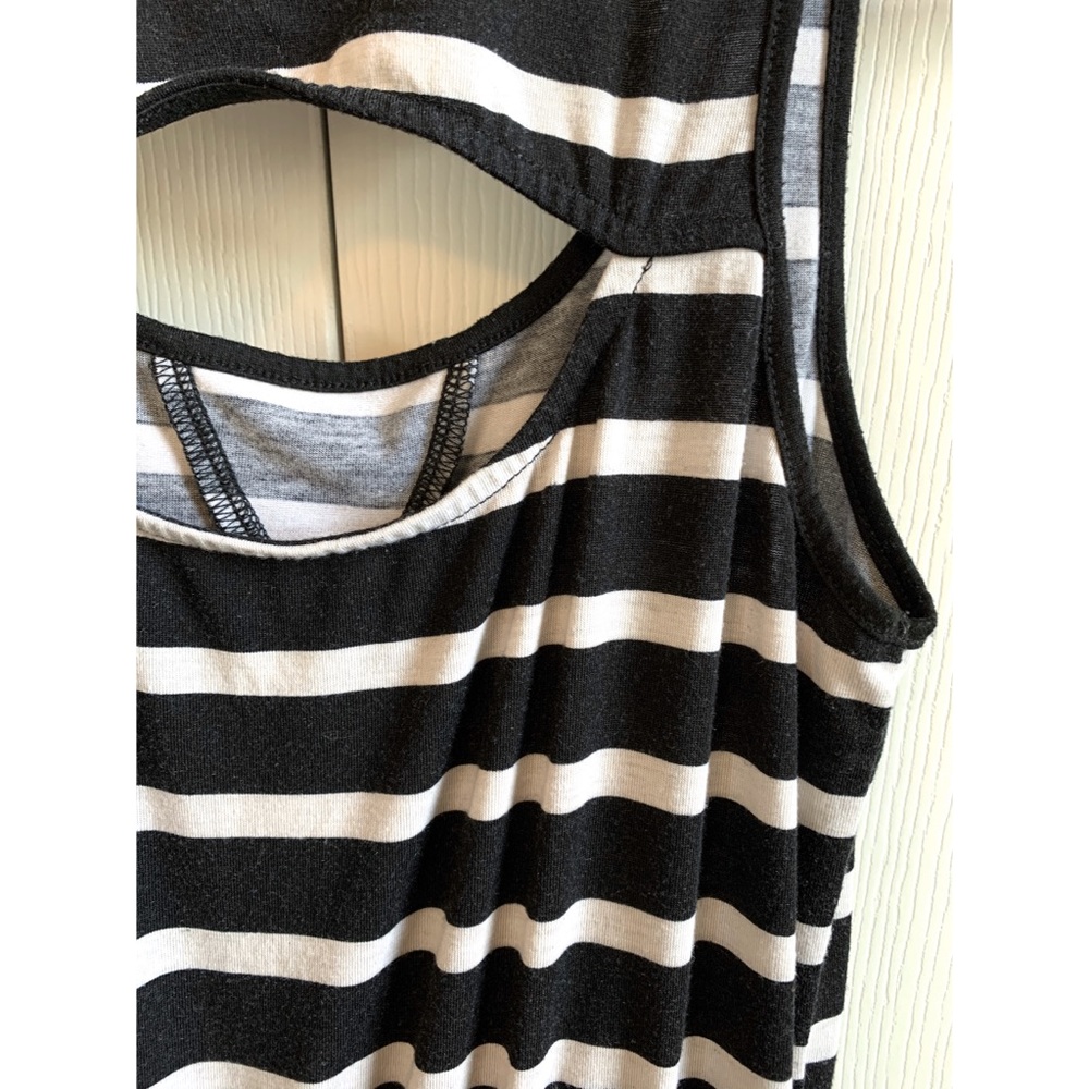 Casual Striped Dress - Picture 4 of 5